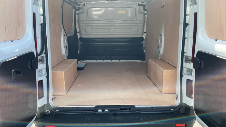 Renault Trafic Swb Diesel SL30 Blue dCi 130 Advance [Safety] Van